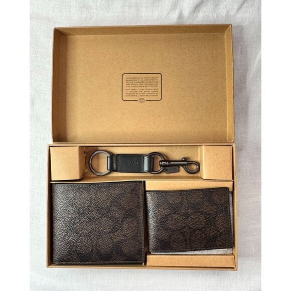 Coach 3-In-1 Gift Box Set With Wallet & Key Fob In Signature Leather - Picture 1 of 6
